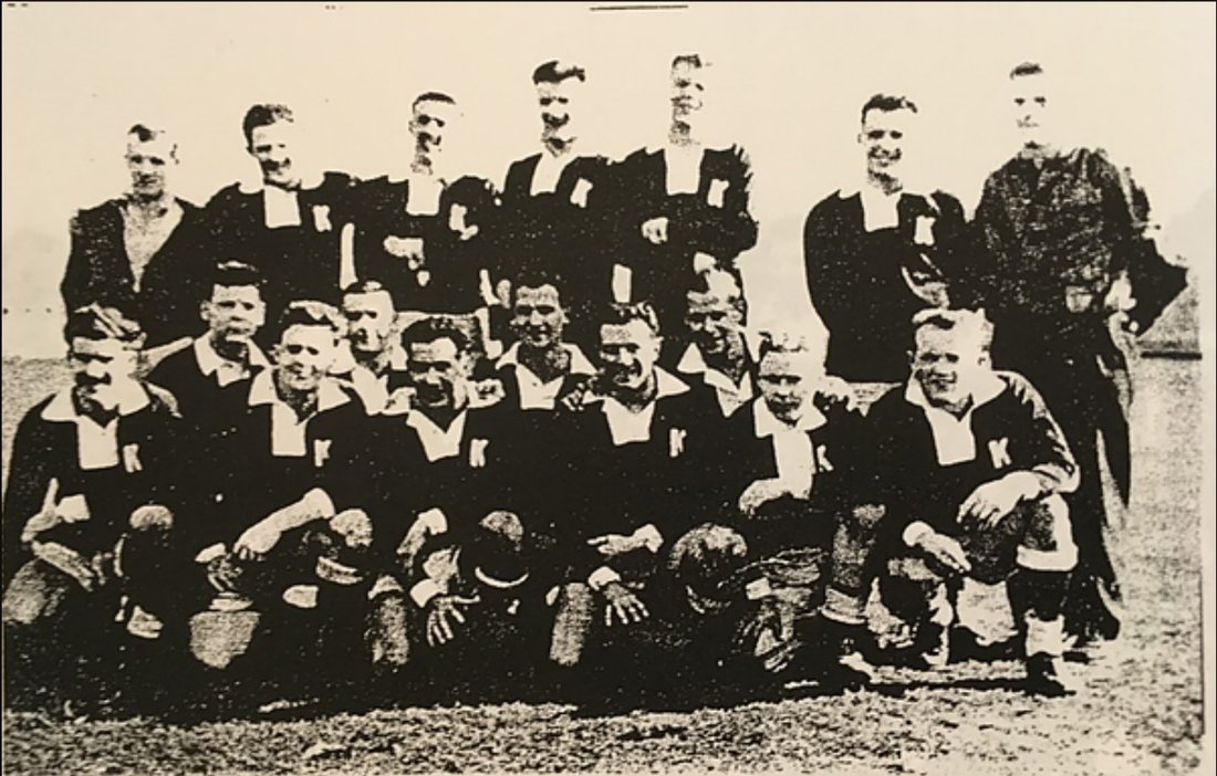 The 1953 Kats First 15 team photo